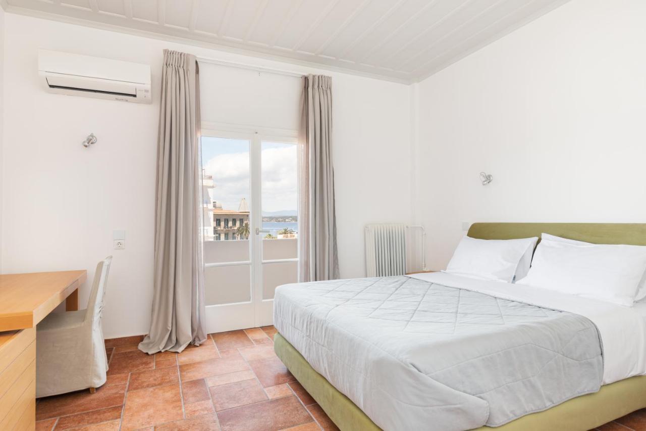 ספצס Hotel Roumani מראה חיצוני תמונה