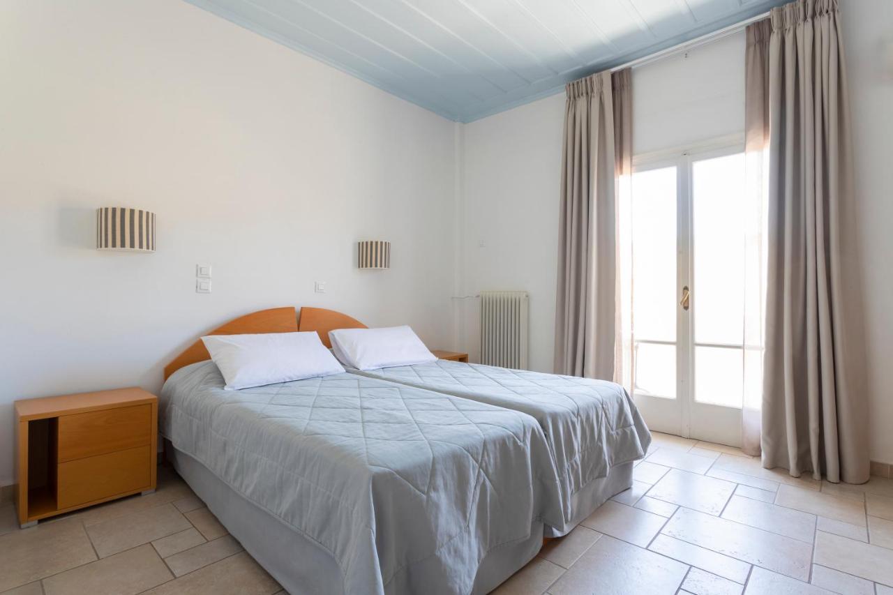 ספצס Hotel Roumani מראה חיצוני תמונה