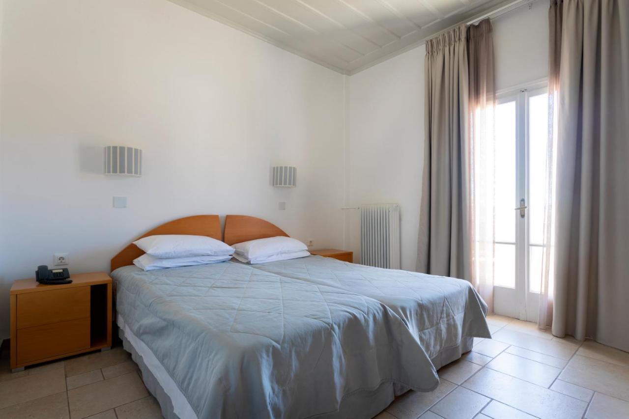 ספצס Hotel Roumani מראה חיצוני תמונה