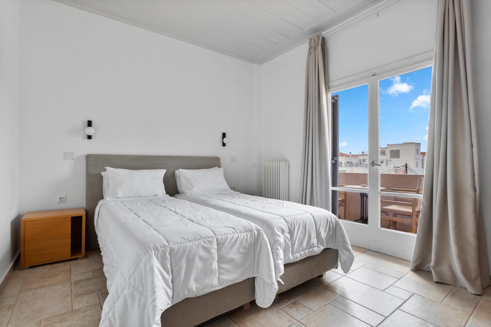 ספצס Hotel Roumani מראה חיצוני תמונה