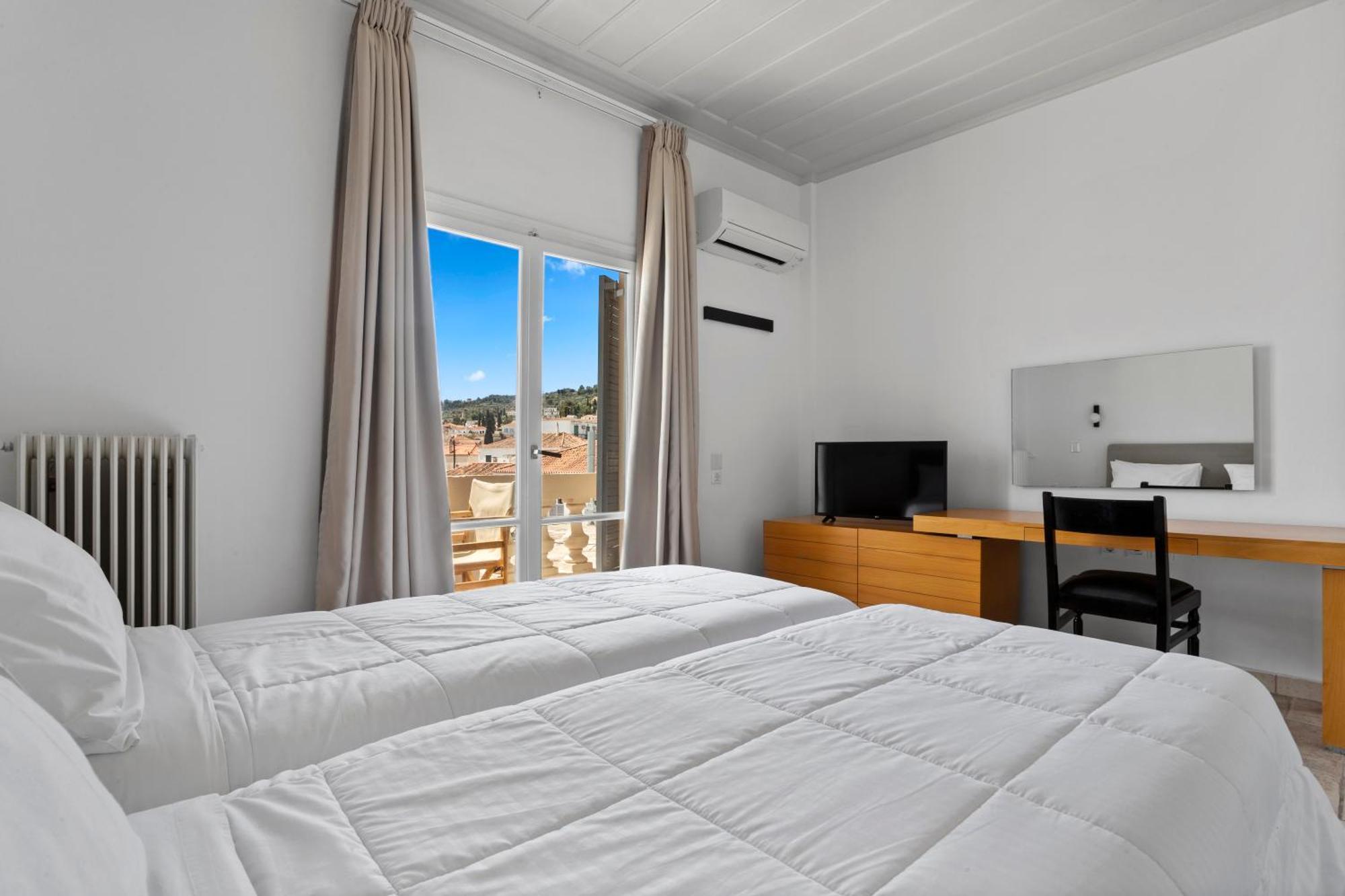 ספצס Hotel Roumani מראה חיצוני תמונה